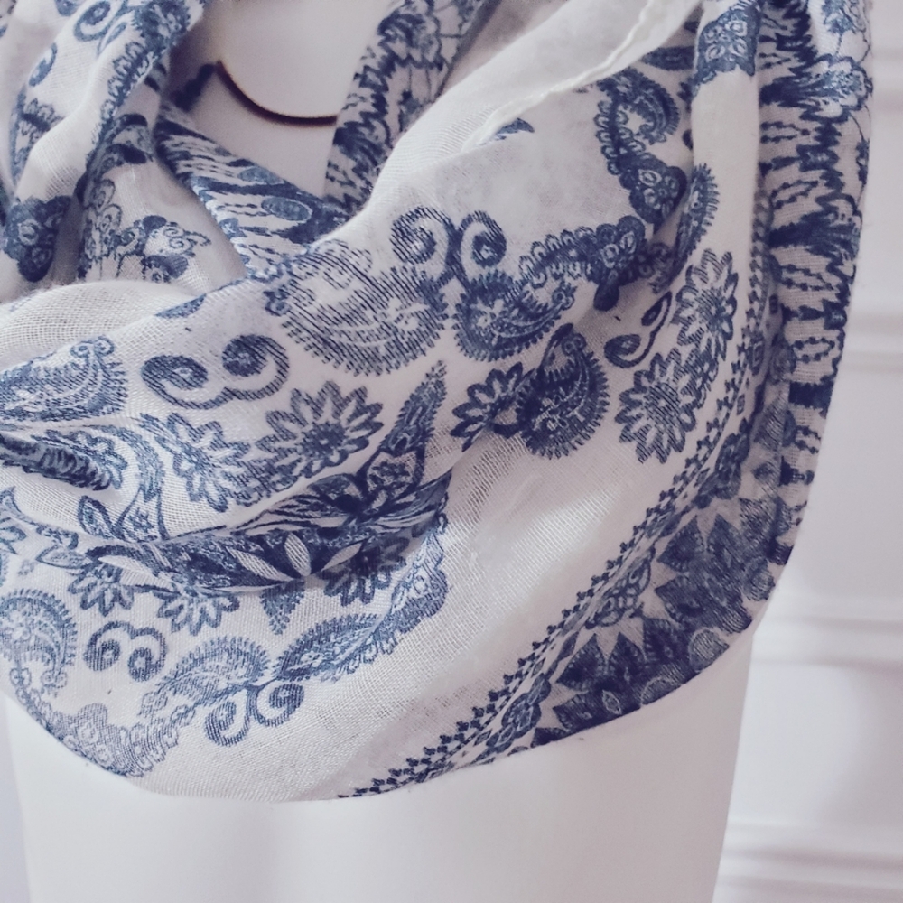 European Blue and White Paisley Infinity Scarf - Picture 3 of 5